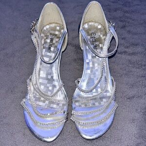 Women’s silver “Delicacy” medium high-heels!